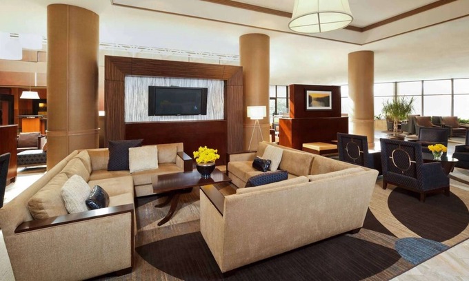 Alexandria West House | 4 Family-Friendly Units, Onsite Restaurant, Pool, Near Old Town Alexandria