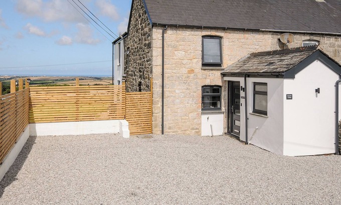 Fraddon Cottage | 4 HIGHER FRADDON, pet friendly, country holiday cottage in Fraddon