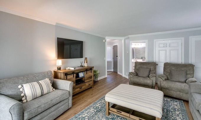 St. Simons Island Condo | 4 Mi to Beach: St Simons Island Golf Course Condo