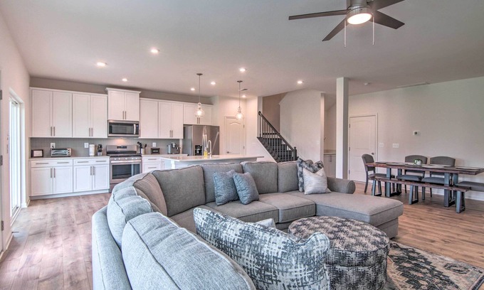Millville House | 4 Mi to Bethany Beach: Townhome w/Screened Porch