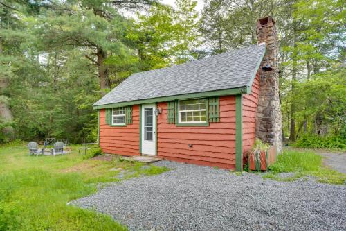 Blakeslee House | 4 Mi to Big Boulder Lake Poconos Cabin Escape!
