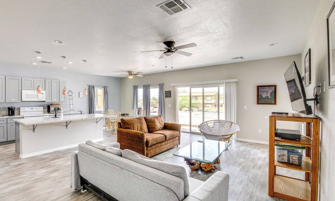 Sunridge Estates House | 4 Mi to Casinos: Mtn-View Home in Bullhead City!