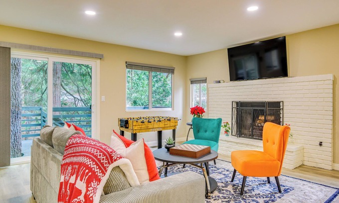 Twin Peaks Cabin | 4 Mi to Lake Arrowhead: Cabin w/Grill & Deck!
