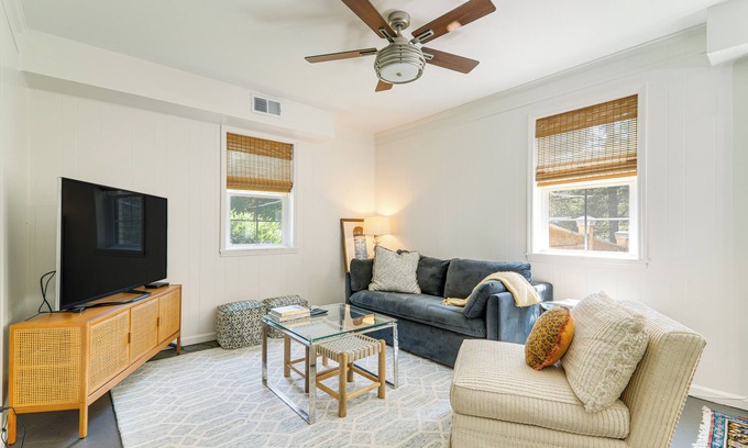 Athens Apartment | 4 Mi to UGA: Bright & Airy Athens Apartment!