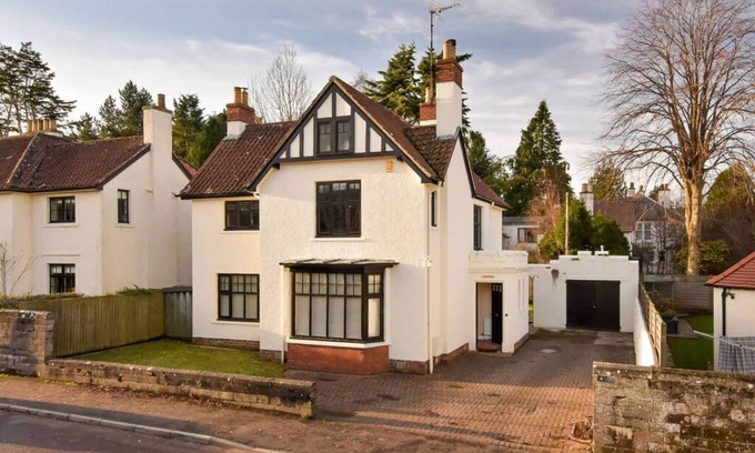 St. Andrews House | 4 Middleshade Road, 4 bedroom family home in St Andrews