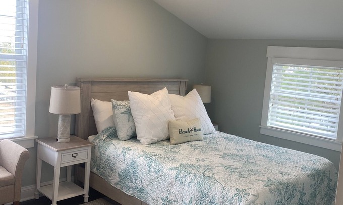Emerald Isle Apartment | 4-minute walk to beautiful Emerald Isle beach access.