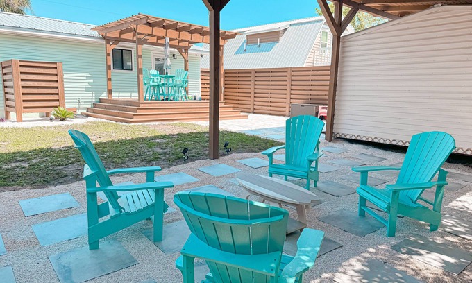 Inlet Beach Heights House | 4 Minute Walk to the Beach - Cozy Beach Bungalow