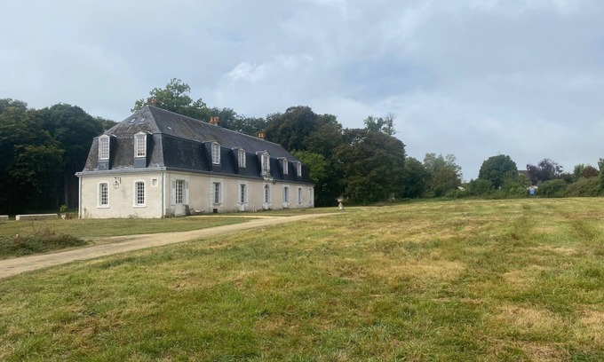 Mettray Apartment | 4-person apartment 10 minutes from Tours, access to 35 hectares of woodland, pond