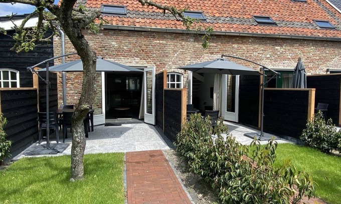 Zanddijk House | 4-Person Holiday Apartment in Veere