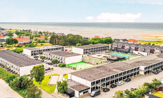 Bønnerup Strand Apartment | 4 person holiday home on holiday park in Glesborg