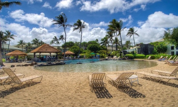 Hanamaulu Condo | 4 Star Oceanfront Resort, 4 Beautiful Pools, 2 Jacuzzis, Steps to Beach