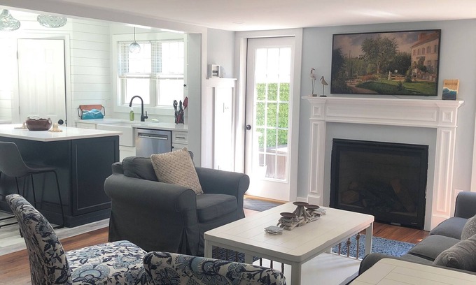 West Harwich House | 400 feet to the Ocean 4 bdrm 2 1/2 bath 1899 beauty - total reno