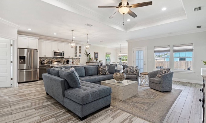 Silver Sands House | 4009 Silver Sands Rd