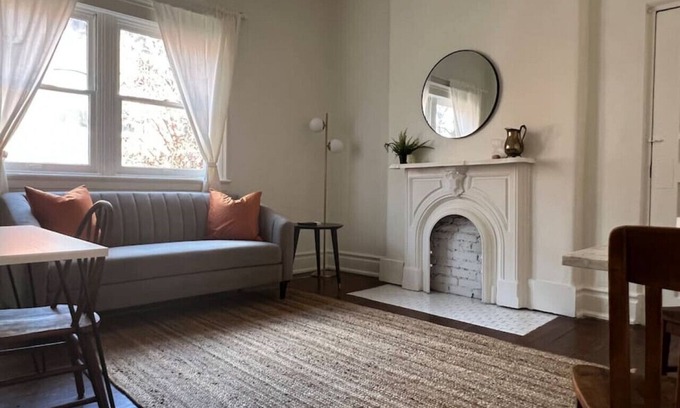 Old Louisville Apartment | 418 #3 · Stellar Suites | Lovely Loft | St. James Court