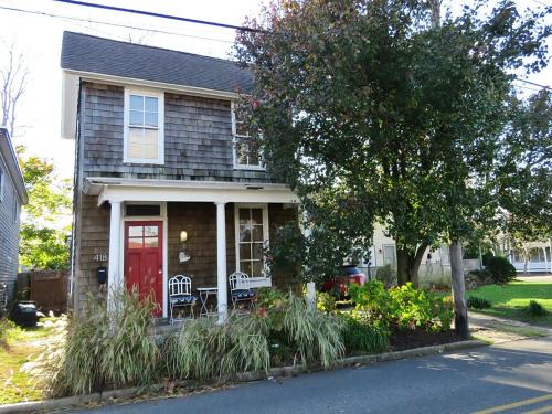 Cape May House | 418 Elmira