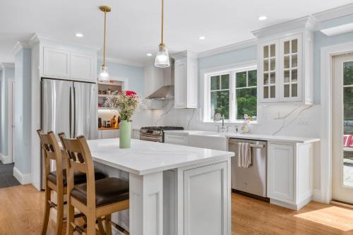 Harwich Port House | 42 Julien Road Harwich Port - Red River Retreat