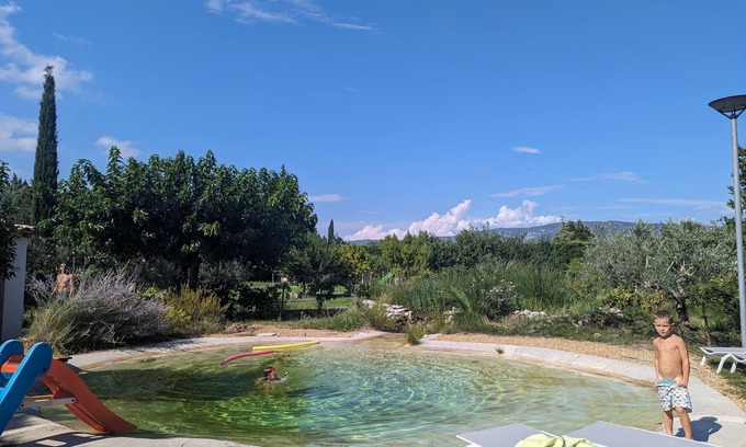 L'Isle-sur-la-Sorgue Ski Chalet | 42M2 AIR-CONDITIONED CHALET WITH PRIVATE NATURAL POOL AT L'ISLE SUR LA SORGUE