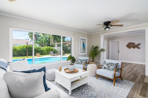 Convair Cove House | 430 Watts Way