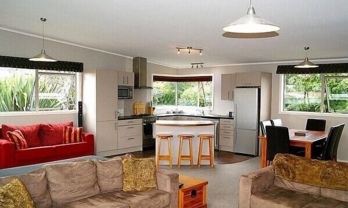 National Park Village Cottage | 45 Below - National Park Holiday Home
