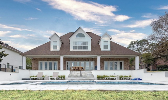 Oscar House | 4500 square feet of serenity on False River