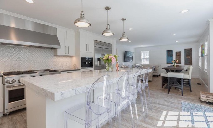 Nantucket Town House | 45B Pleasant St