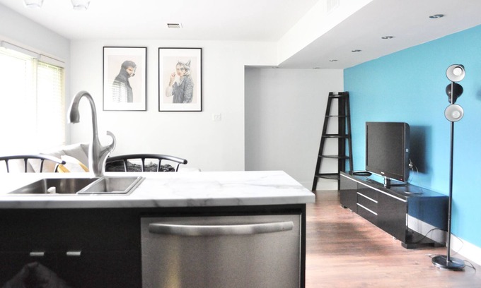 Upper Lonsdale Apartment | 474 Brand St