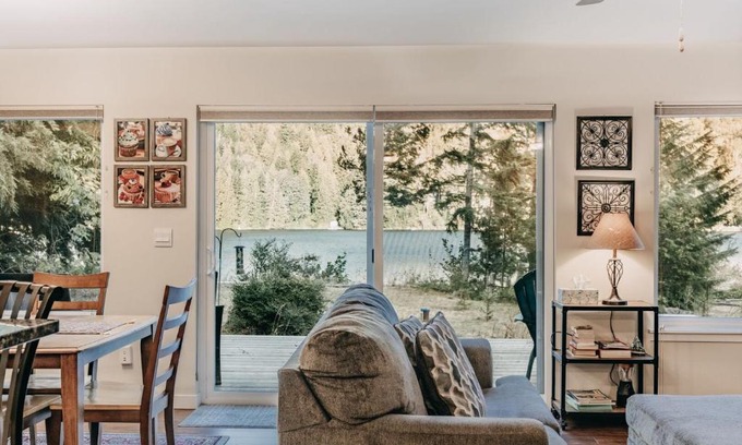 Maple Falls House | 47MF - WiFi - Fireplace - Sleeps 6