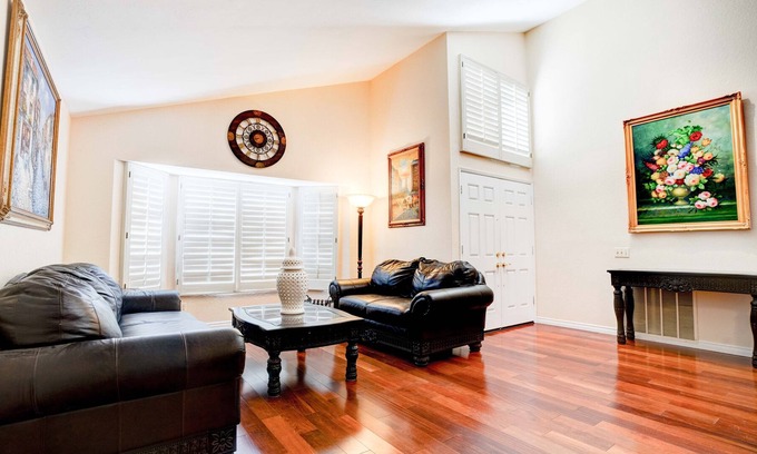 Mira Mesa House | 4bed/3 bath in in Mira Mesa, accommodate up to 8 people