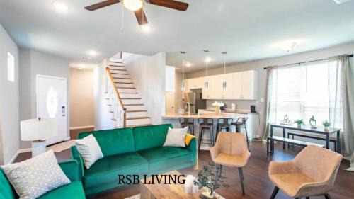 Central Arlington House | 4BR 2,5BA Holiday Home in the Heart of Cowboy Nation