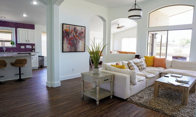 Maricopa House | 4BR Golf Course Retreat with NEW Heated Pool, Located on the Duke!