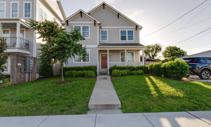 The Nations House | 4BR Home in THE NATIONS Walk to Bars & Bites!