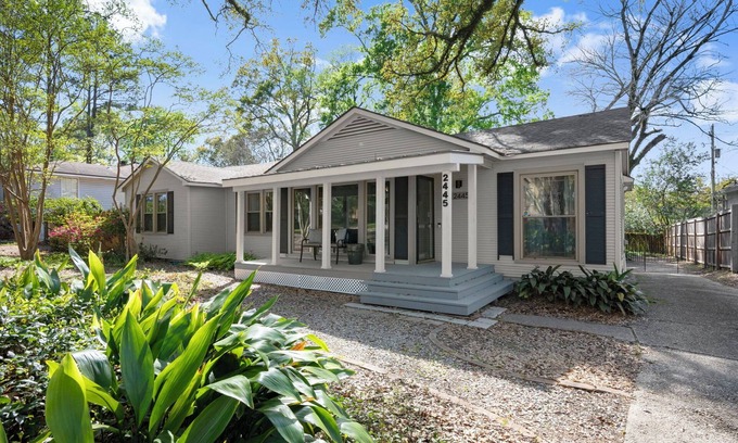 Mid City South House | 4BR Home Near LSU – Walk to Campus & Lakes!