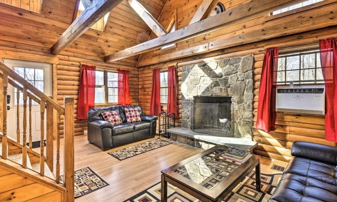 Pleasant Mount Cabin | 4BR Log Cabin Spring Midweek Autumn Midweek - 35% OFF Promo!