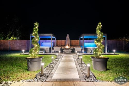 Hoar Cross House | 4BR luxury Cottage, Hot Tubs, Hoar Cross, Staffordshire
