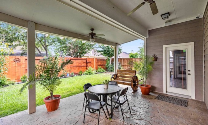 Houston Apartment | 4BR Sleeps 9, Foosball, Patio, Near Race Park