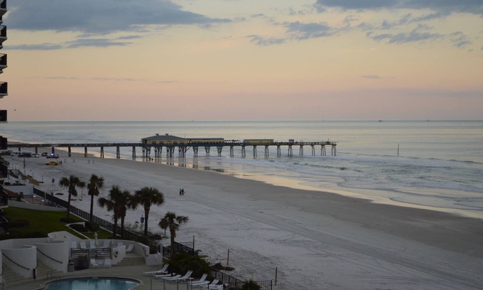 Daytona Beach Shores Condo | 4th Floor North East Corner 'Best View' Beachfront, Unit 402 -3bd/3ba