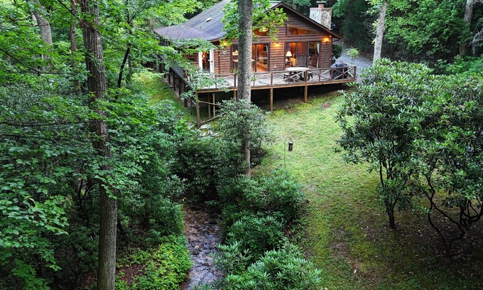 Indian Rock Springs Cabin | 5.5 Acre Creek Front ~ Hi Speed Internet/ROKU TV
