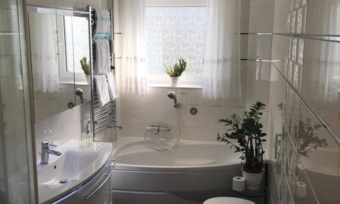Emden Apartment | 5 * Apartment Cattaleya