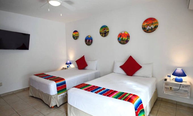 Downtown Cancun House | 5 BDR-Ensuite Bathrooms-Private Pool-Golf-Comfort