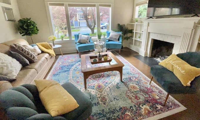 Queen Anne House | 5 BDRM Top Queen Anne Quiet home & 5 min 2 DT