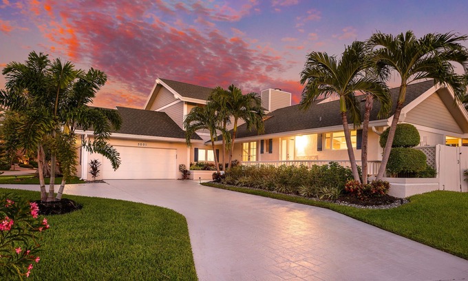 Tropic Isle House | 5 bed home in Tropic Isle