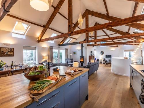 Appledore House | 5 bed in Appledore 73612