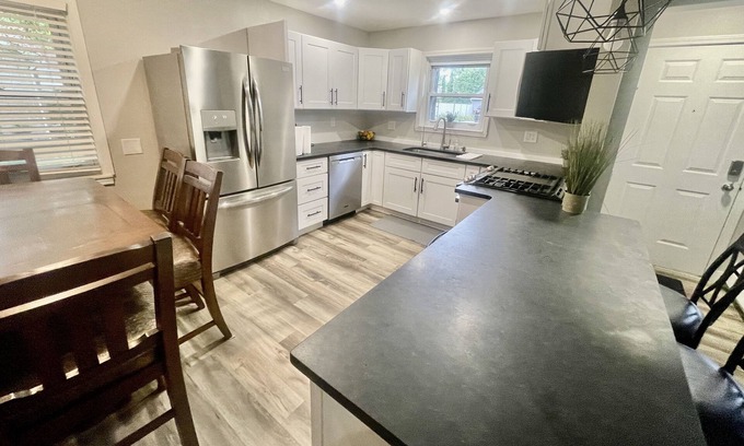 West Bloomfield House | 5 Bedroom Freshly Updated Home!