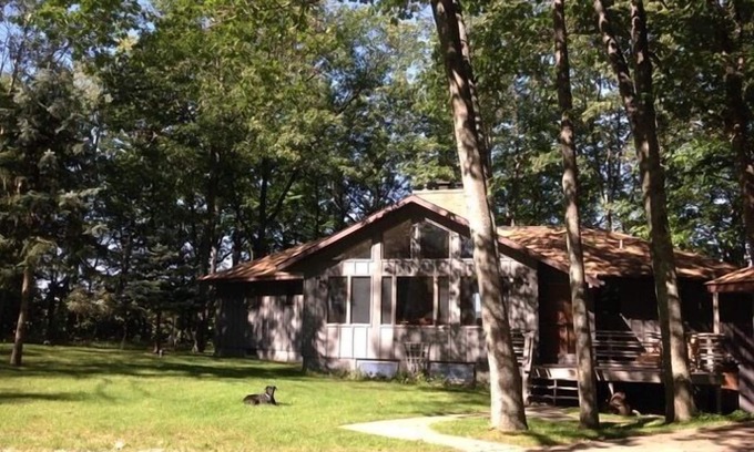 Manistee House | 5 Bedroom, 4 Bathroom With Portage Lake Views And Beach Access.