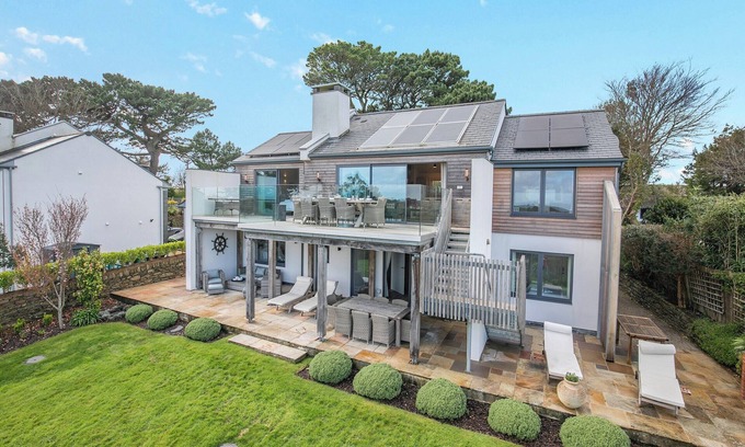 St. Mawes Cottage | 5 bedroom accommodation in St Mawes, near Truro