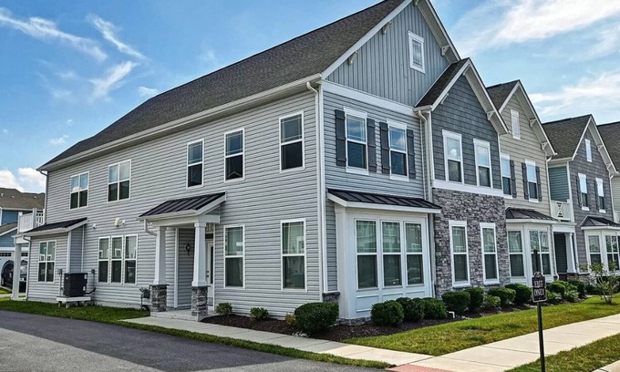 Frankford House | 5 bedroom home in Ocean View Beach Club -w/shuttle service to Bethany Boardwalk!