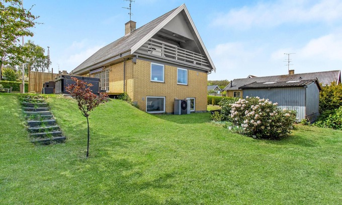 Sandkaas House | 5 bedroom lovely home in Allinge