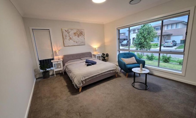 Marsden Park House | 5 bedroom new house (no stairs)