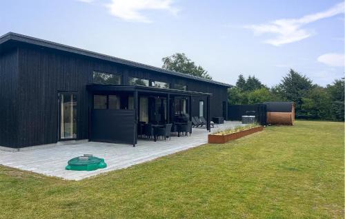 Nørre Hurup House | 5 Bedroom Stunning Home In Hadsund