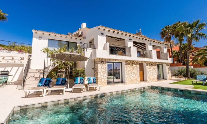 Moraira Villa | 5 Bedroom Villa with Sea Views